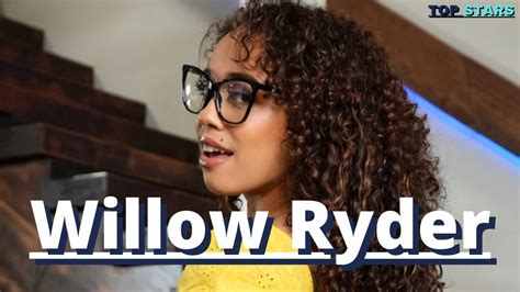OPCION : 1. . Willow ryder videos